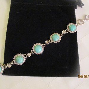 TURQUOISE RHINESTONE TOGGLE CLOSE PRETTY BRACELET 8"